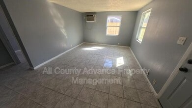 Building Photo - 1515 S Prospect Ave