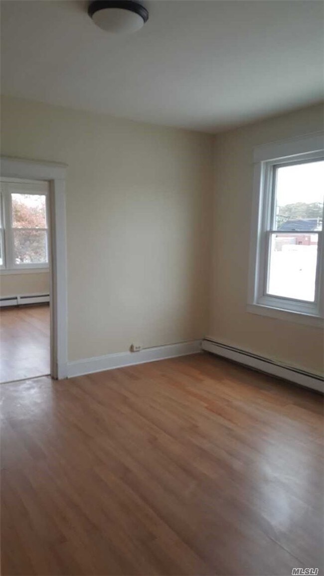 Building Photo - 61-63 Larkfield Rd