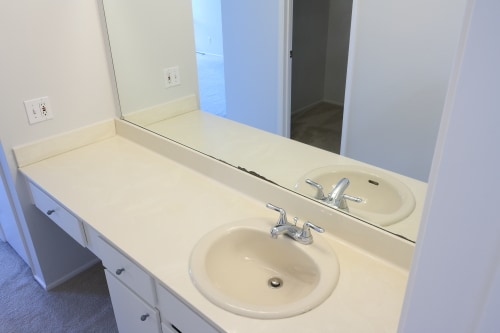 Building Photo - 1051 Beach Park Blvd