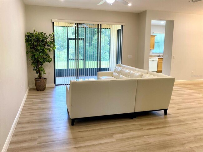 Building Photo - 167 Los Gatos Pl