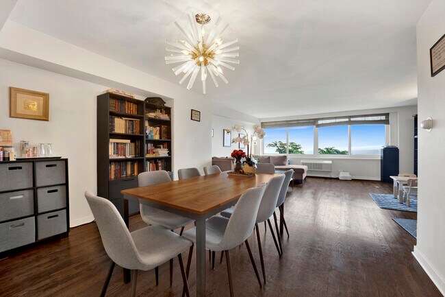 Foto del edificio - 1440 N Lake Shore Dr