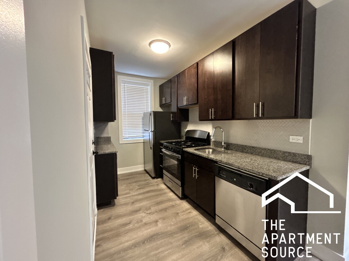 Foto principal - 711 W Brompton Ave