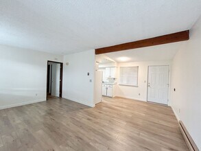 Building Photo - 1814 Sargent Ave