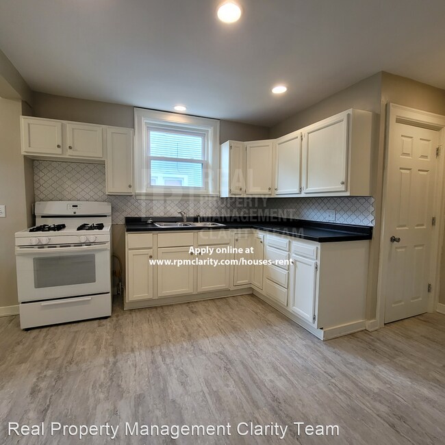 Foto del edificio - 3 br, 1.5 bath House - 2041 Perth St