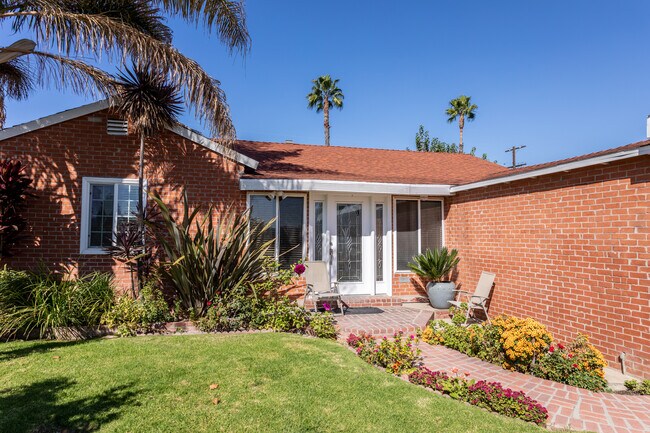 Foto del edificio - 12737 Hatteras Street