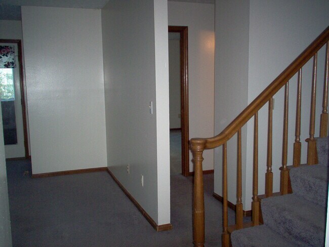 Foto del edificio - 1676 Hightower Dr