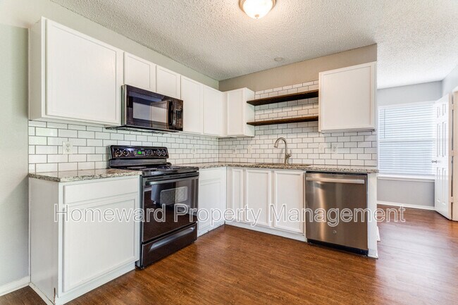 Building Photo - 9361 Sundial Dr