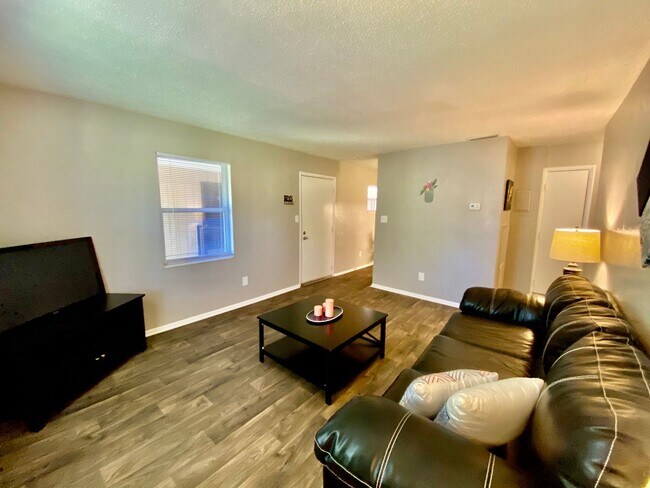 Interior Photo - Eagle Pine Condominiums