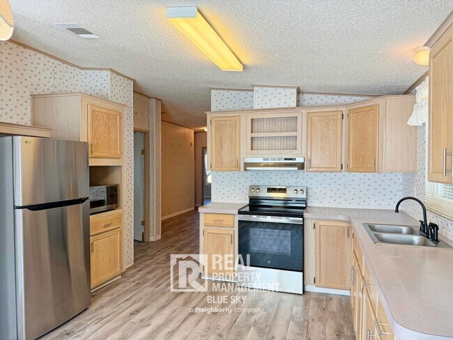 Foto del edificio - 5641 Columbia Dr