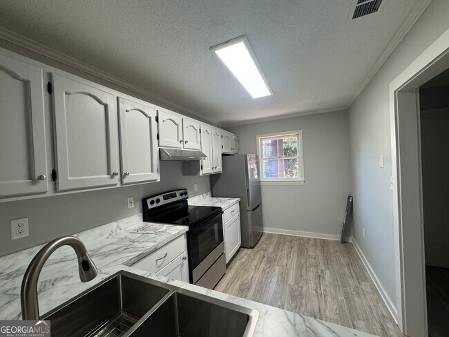 Foto del edificio - 2505 W Broad St