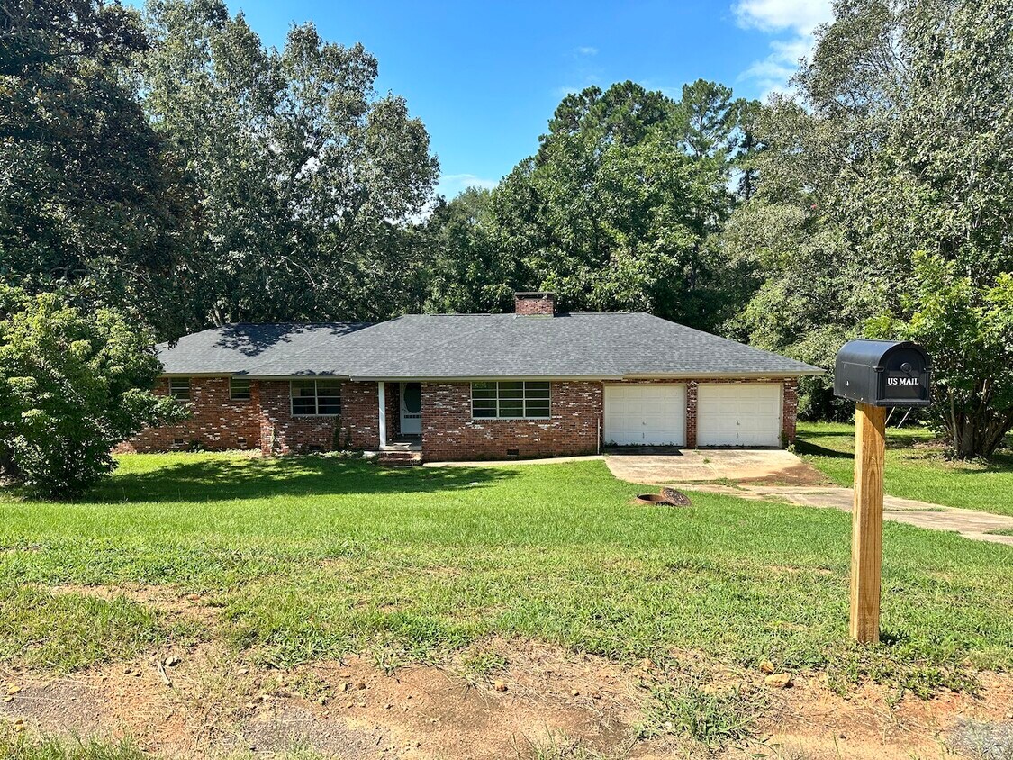 Primary Photo - 1006 Riverbend Dr