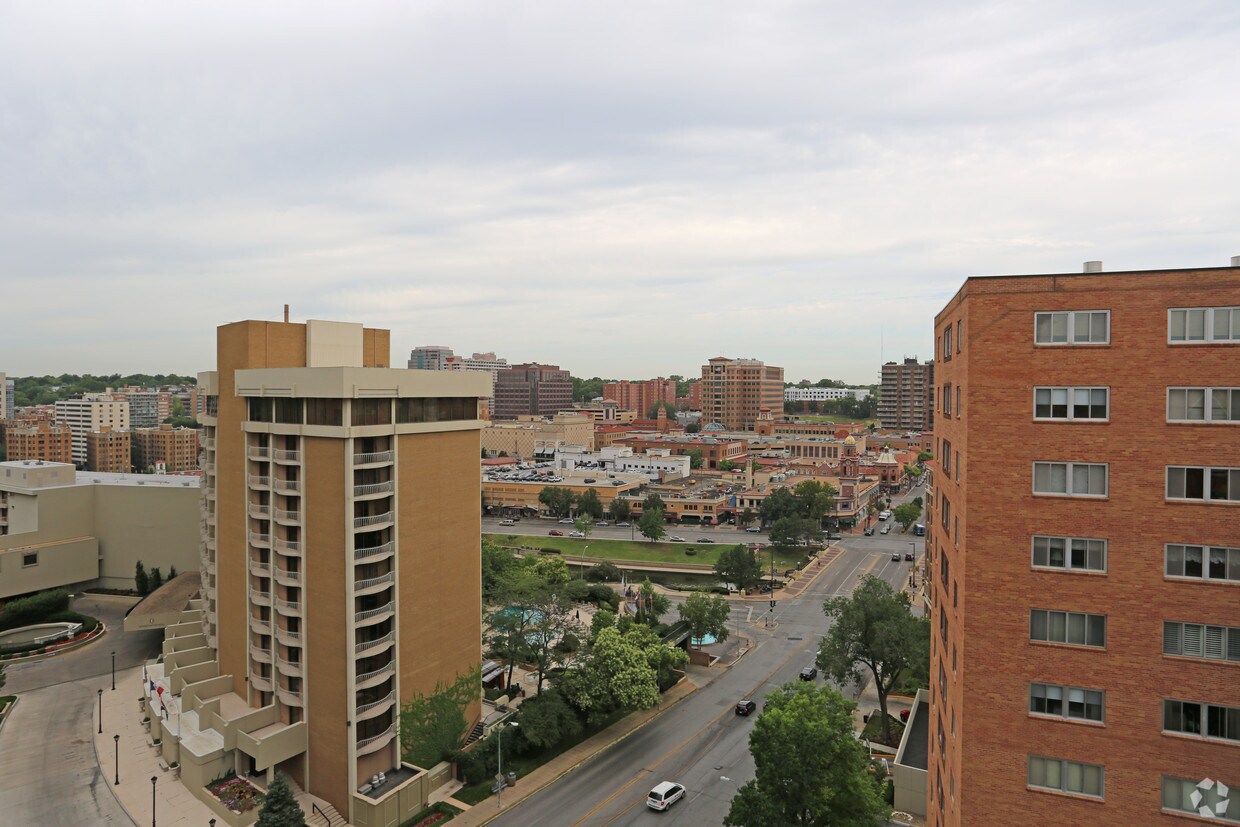 Plaza Point Apartments Kansas City, MO