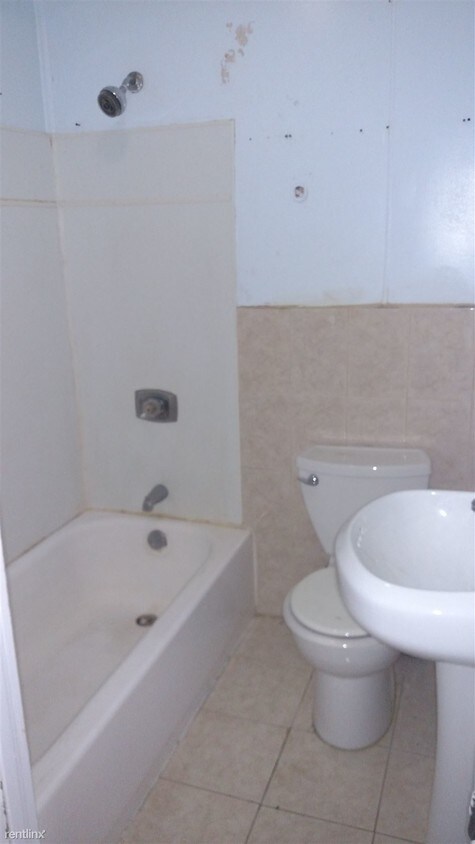 Primary Photo - 20 Carlton St