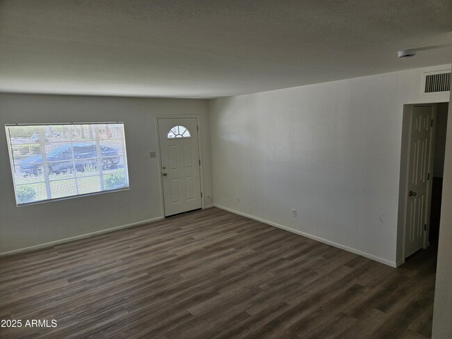 Building Photo - 4341 N 35th St