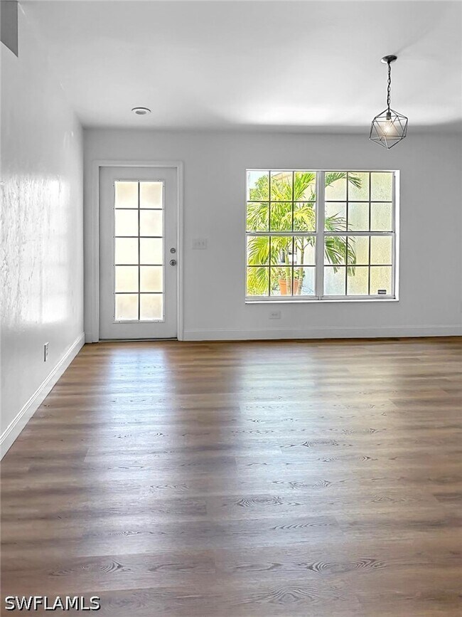 Foto del edificio - 434 NE 5th Ave