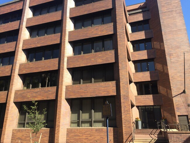 Foto del edificio - 125 N 4th St
