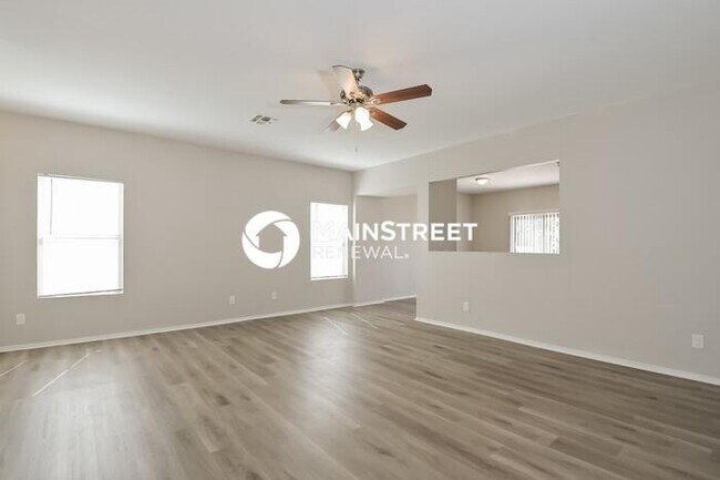 Foto del edificio - 3 Bedroom Pet-Friendly Home in TUCSON, AZ with Main Street Renewal