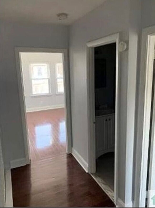 Foto del edificio - 3 bedroom House for Rent