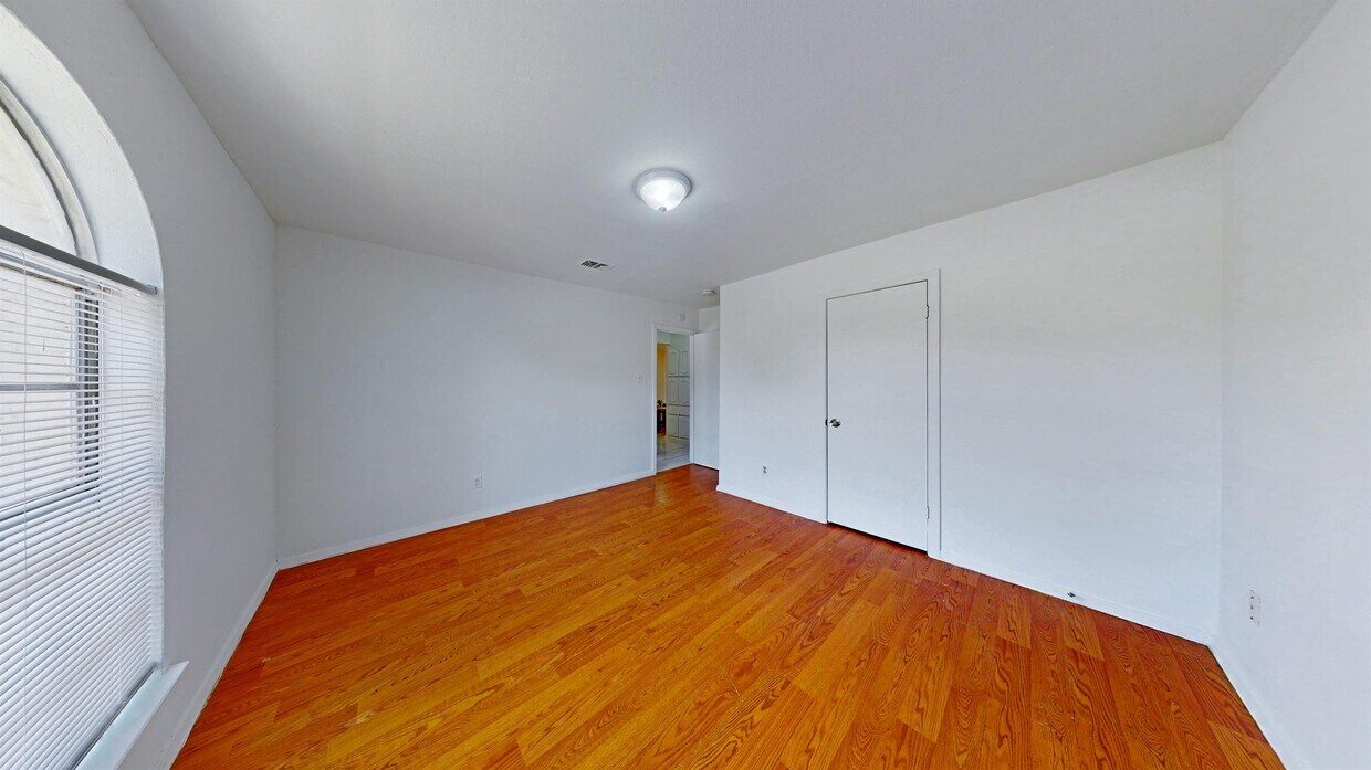 1107 Westminster CourtBEDROOM 1E 708564 Unit BEDROOM 1E, Arlington