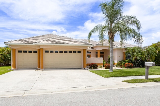 Building Photo - 611 Manatee Bay Dr