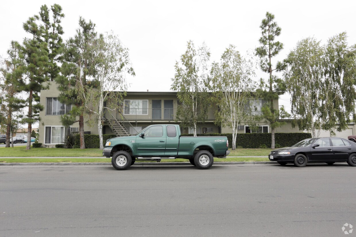 Foto del edificio - 9081 Pacific Ave