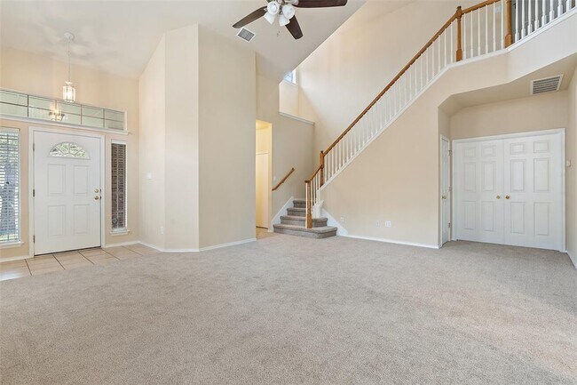 Foto del edificio - 10905 Pratt Ln
