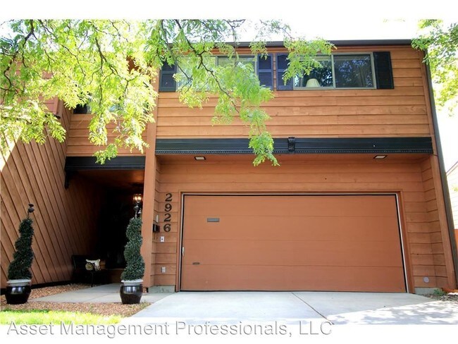 Building Photo - 2926 Millice Ave