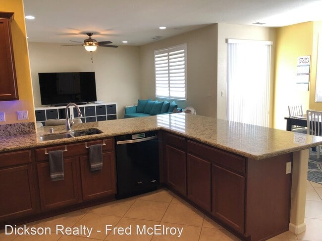 Building Photo - 4 br, 2.5 bath House - 2240 Dominic Drive