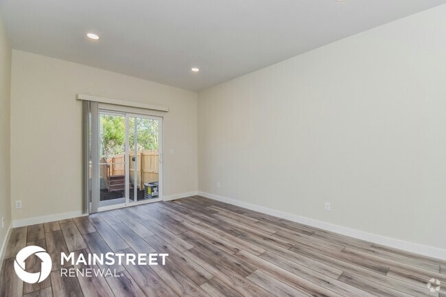 Building Photo - 830 Promontory Rock Grv