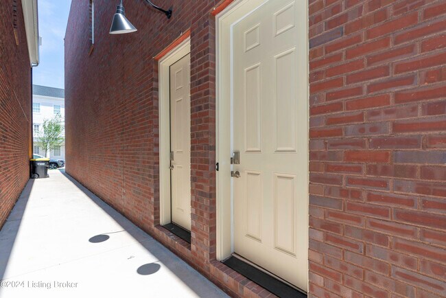 Foto del edificio - 12113 River Beauty Loop