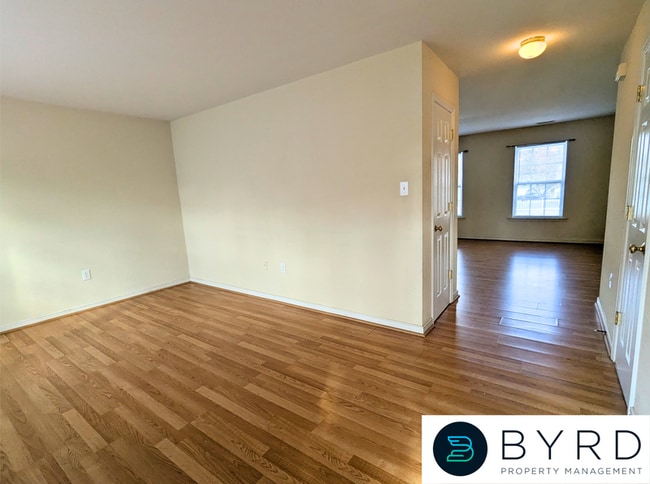 Building Photo - 7625 Fern Hollow Dr