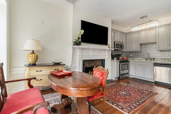 Photo - 342 King St House