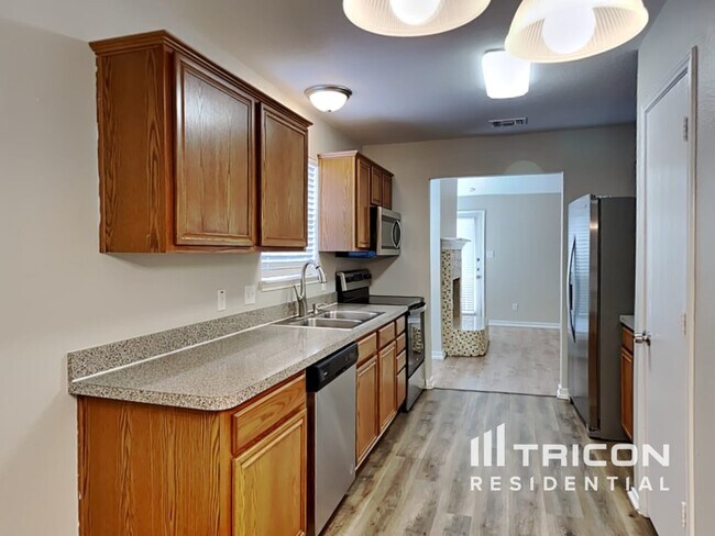 Building Photo - 5718 Magnum Dr