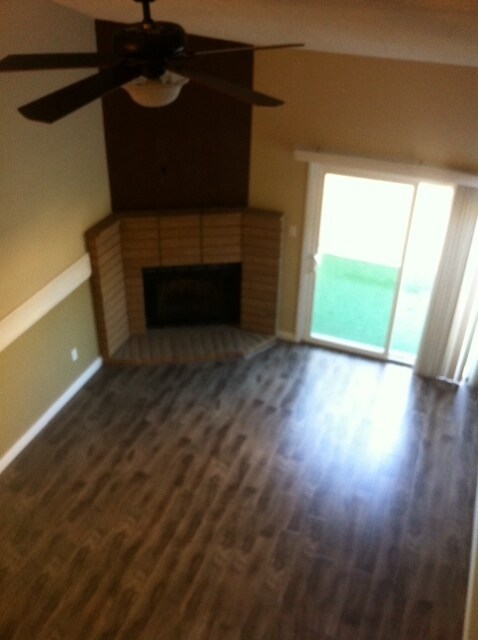 Foto del edificio - Beautiful 2bd+1.5ba Townhome