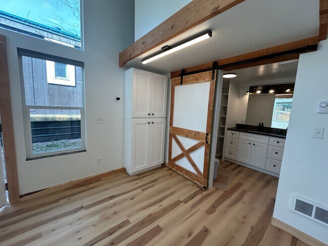 Foto del edificio - 514 Bierney Creek Rd