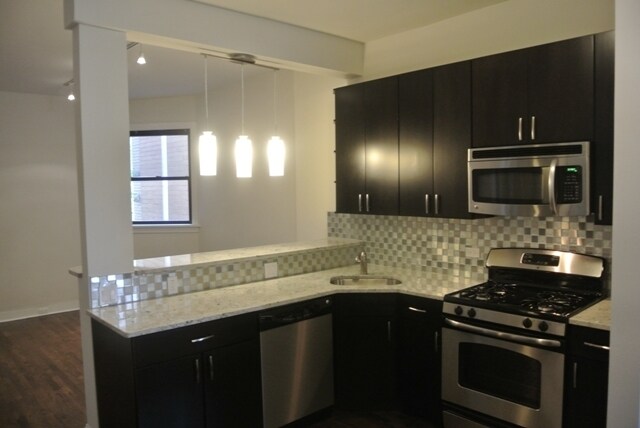 Foto del edificio - 651 W Armitage Ave