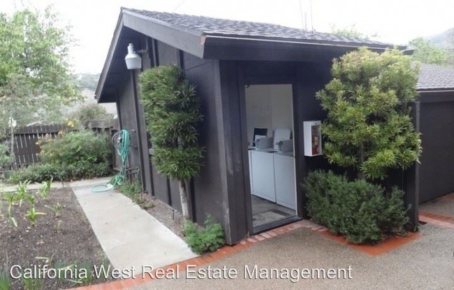 Building Photo - 2 br, 1 bath Apartment - 200 SAN LUIS ST.