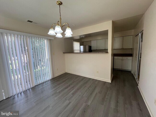 Building Photo - 9639 Hagel Cir