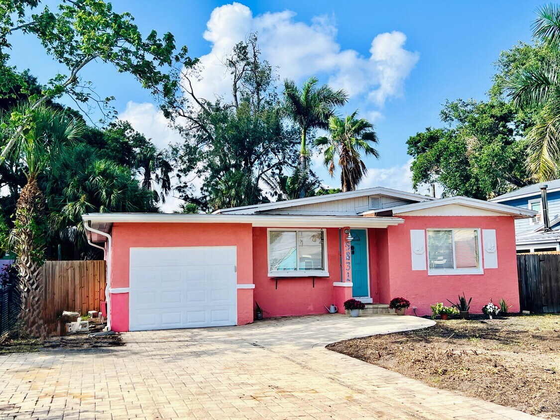 Foto principal - 5831 27th Ave S