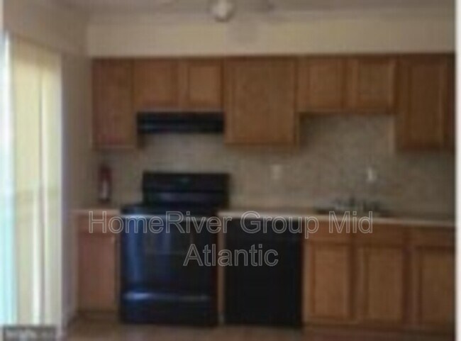 Building Photo - 306 Woodleaf Ct