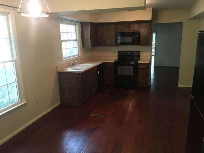 Foto del edificio - Nice 4 bedroom home in Coconino Estates