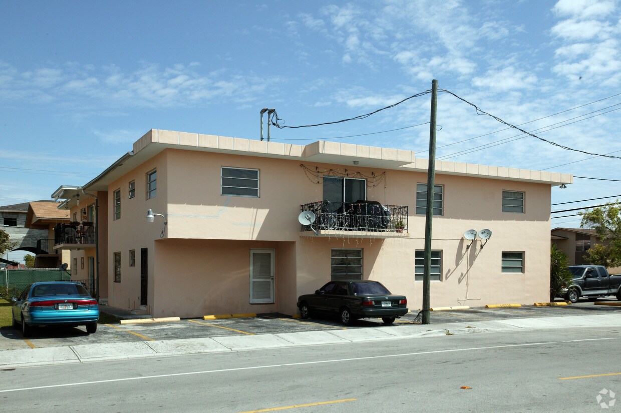 Building Photo - 610 W 2nd Ave