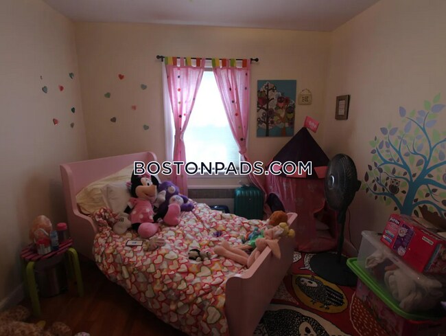Foto del edificio - 7 Garden Ct