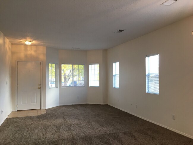 Foto del edificio - 3BR/2Living in Enchanted Hills!