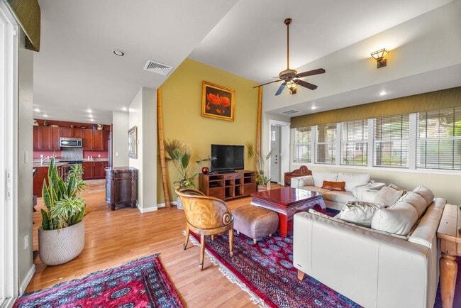 Foto del edificio - Modern Wailuku Home | 3 Bed / 2.5 Bath | Fully Furnished | Pet Friendly | Spacious Living & Prime...