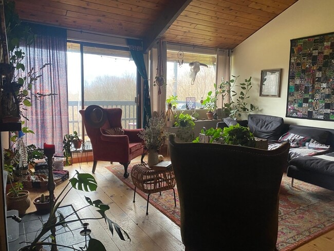 Foto del edificio - 12C Hillside Ln