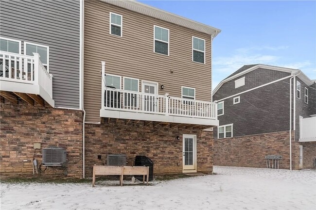 Building Photo - 410 Scharberry Ln