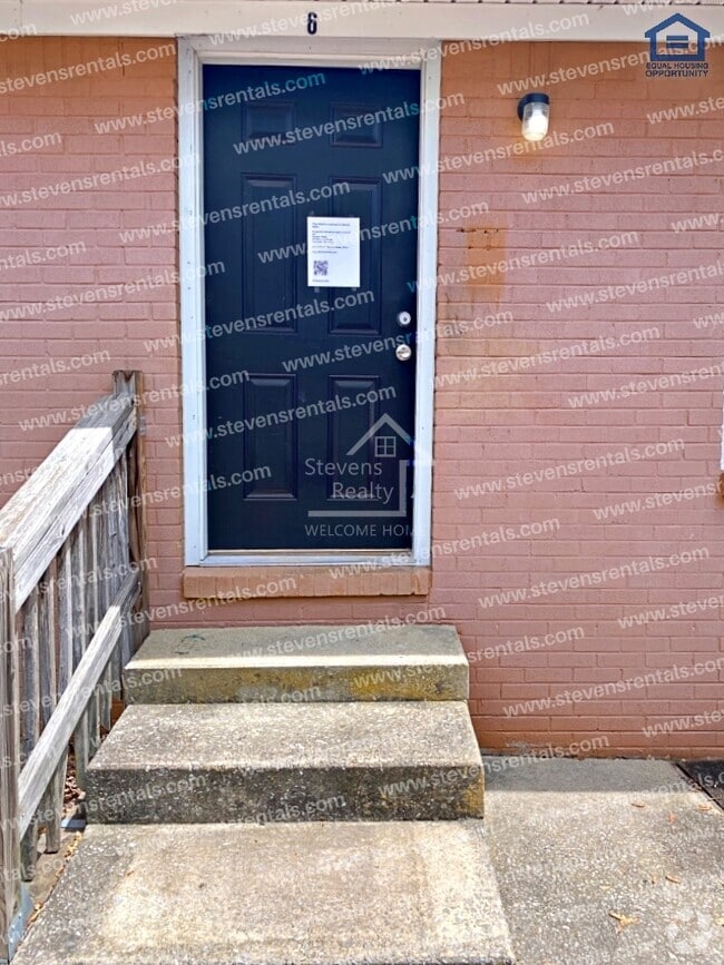 Building Photo - 416 Greggview St