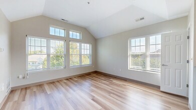 Interior Photo - Union Place