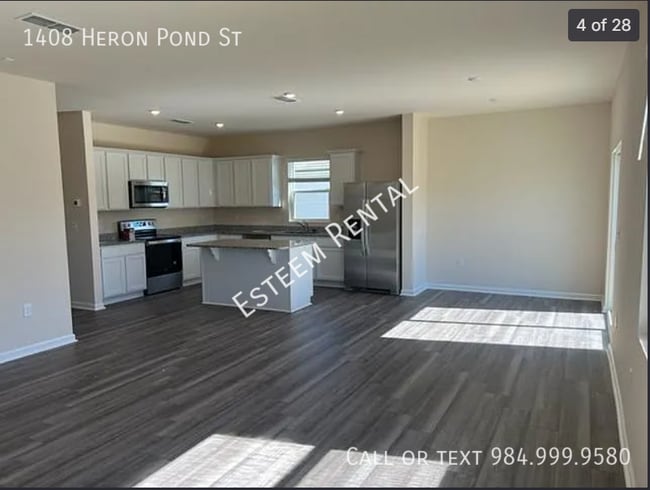 Building Photo - 1408 Heron Pond St